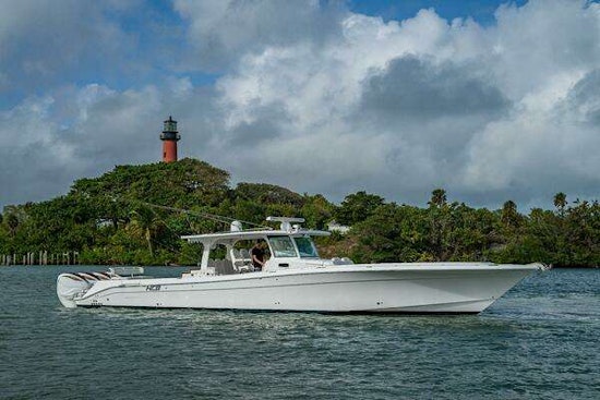 HCB Suenos Yacht For Sale