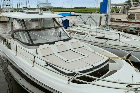 Jeanneau Leader 10.5 Yacht For Sale