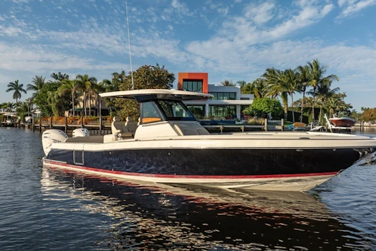Chris-Craft Catalina 34 Yacht For Sale