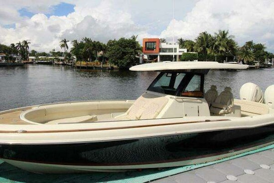 Chris-Craft Catalina 34 Yacht For Sale
