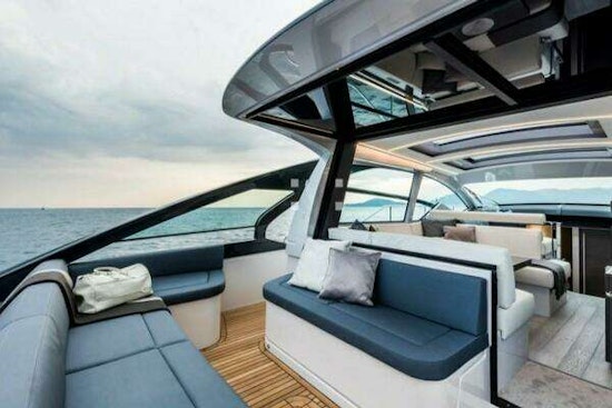 Pershing 5X Yacht For Sale