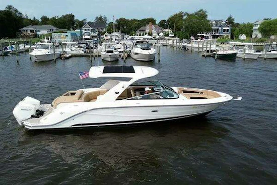Sea Ray SLX 310 Outboard Yacht For Sale