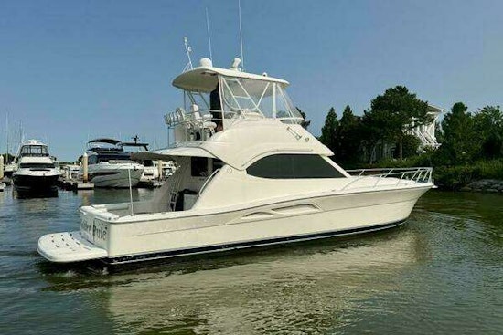 Riviera 42 Fly Yacht For Sale