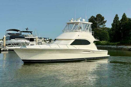 Riviera 42 Fly Yacht For Sale