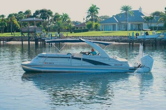 Bennington QSBAX2 Swingback Yacht For Sale