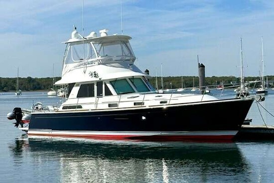 Sabre 48 Flybridge Sedan Yacht For Sale