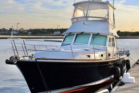 Sabre 48 Flybridge Sedan Yacht For Sale