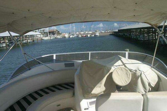 Meridian 411 Sedan Yacht For Sale