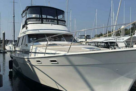 Bayliner 3870 Motoryacht Yacht For Sale