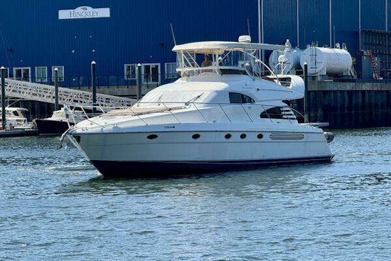 Fairline Squadron 55 Yacht For Sale