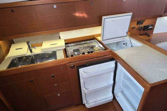 Beneteau Oceanis 41 Yacht For Sale