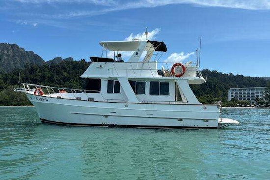 Explorer Motor Yachts 40 Sedan Yacht For Sale