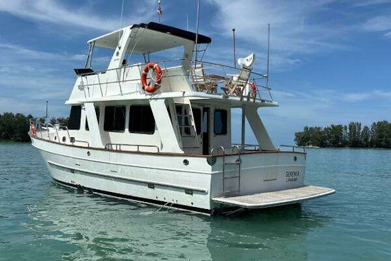 Explorer Motor Yachts 40 Sedan Yacht For Sale