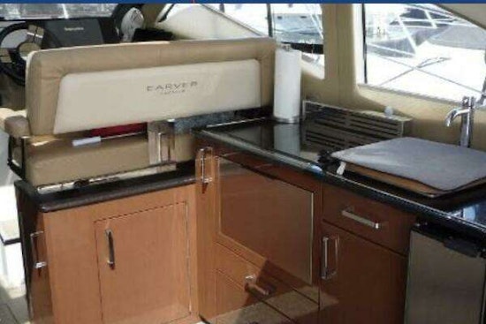 Carver C37 Yacht For Sale