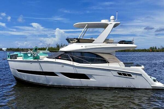 Carver C40 Yacht For Sale