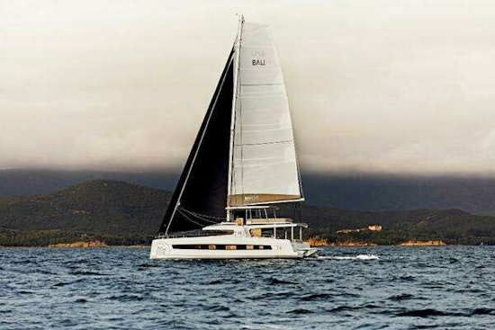 Bali 5.8 Yacht For Sale