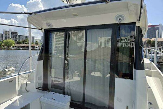 Jeanneau NC 1095 Yacht For Sale