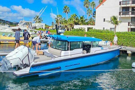 Axopar 37 Cross Cabin Yacht For Sale