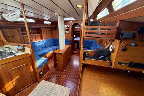 Oyster Lightwave 48 Yacht For Sale