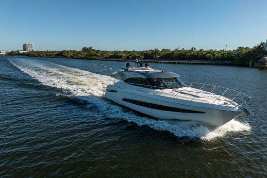 Riviera 5400 Sport Yacht Yacht For Sale