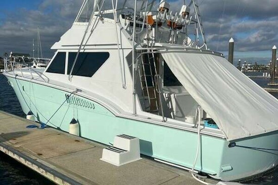 Hatteras 45 Convertible Yacht For Sale