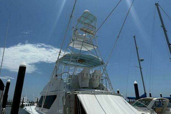 Hatteras 45 Convertible Yacht For Sale