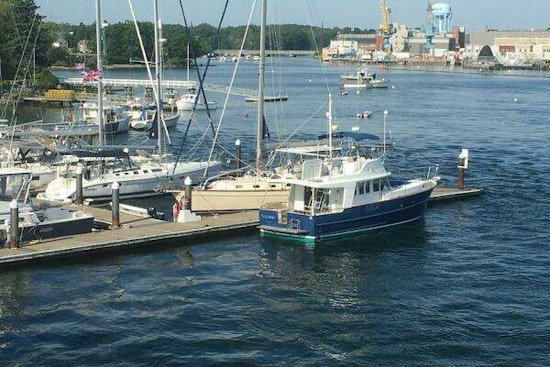 Beneteau Swift Trawler 42 Yacht For Sale