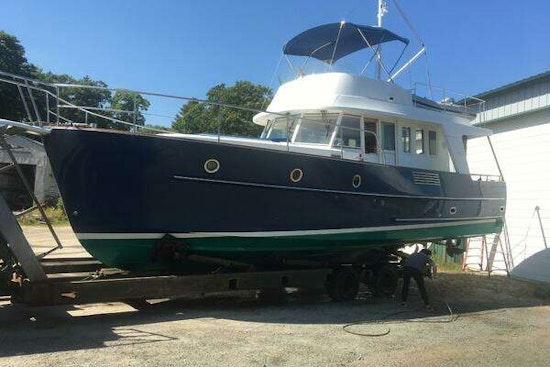 Beneteau Swift Trawler 42 Yacht For Sale