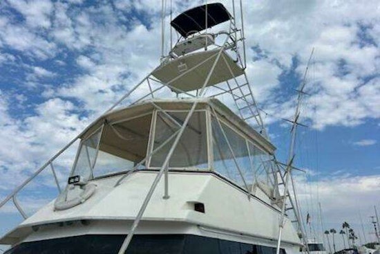 Hatteras SF 52 Yacht For Sale