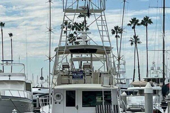 Hatteras SF 52 Yacht For Sale