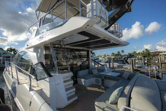 Azimut S6 Sport-Fly Yacht For Sale