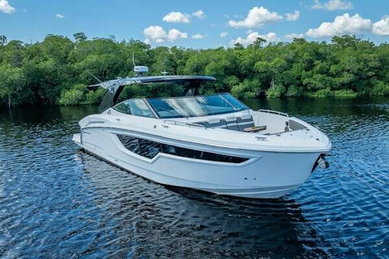 Cruisers Yachts GLS OB Yacht For Sale