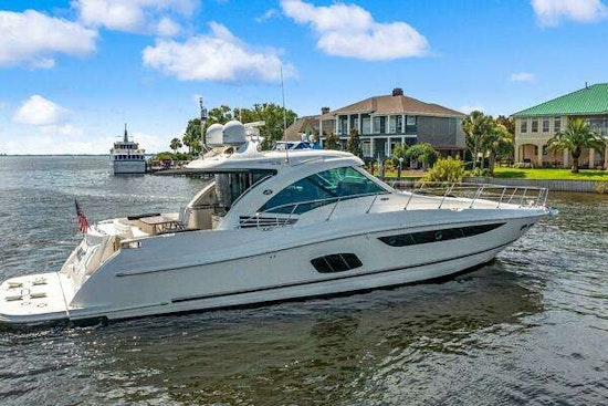 Sea Ray 610 SUNDANCER Yacht For Sale