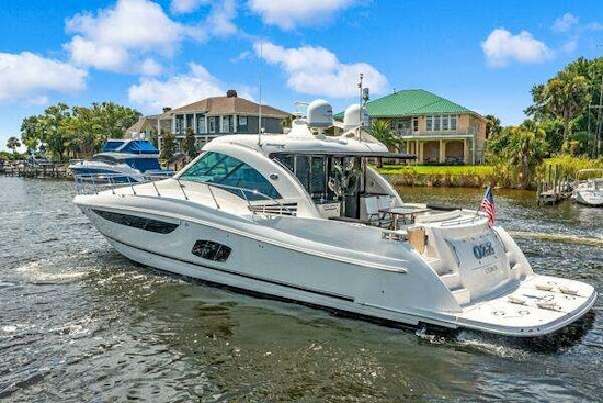 Sea Ray 610 SUNDANCER Yacht For Sale