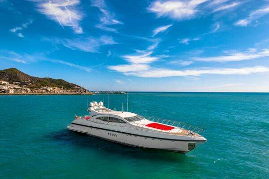 Overmarine Mangusta 108 Yacht For Sale