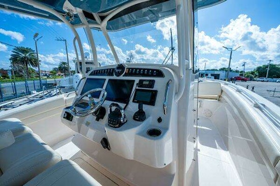 Grady-White Canyon 326 Yacht For Sale