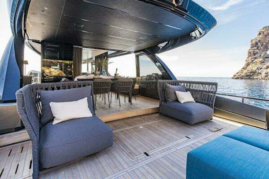 Explorer EX62 Yacht For Sale