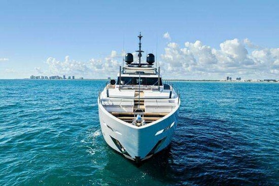 Custom Line Saetta 106 Yacht For Sale