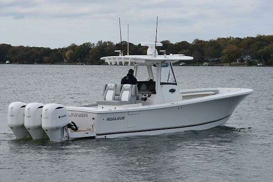 Regulator 34 Yacht For Sale
