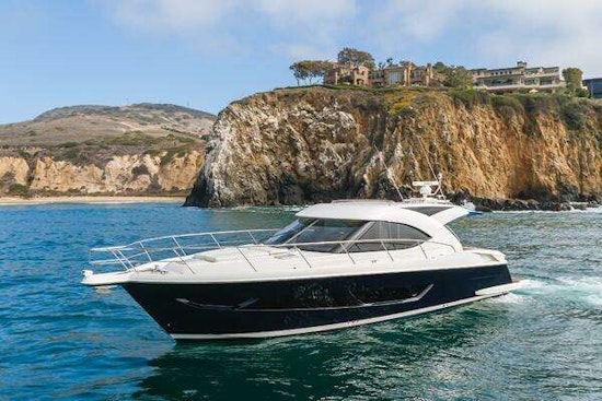 Riviera 44 Sport Yacht Yacht For Sale