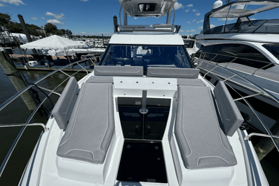 Galeon 500 FLY Yacht For Sale