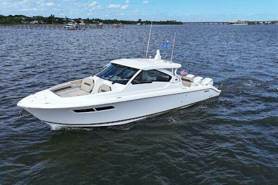 Pursuit  Yacht For Sale