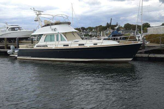 Sabre 48 Flybridge Yacht For Sale