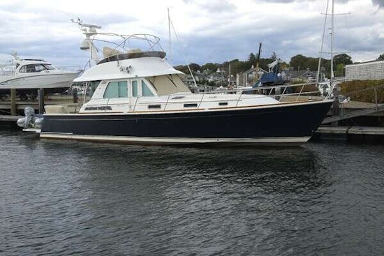 Sabre 48 Flybridge Yacht For Sale