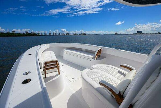 Bahama 41 Center Console Yacht For Sale