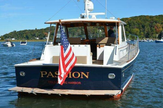 Grand Banks Eastbay HX Yacht For Sale