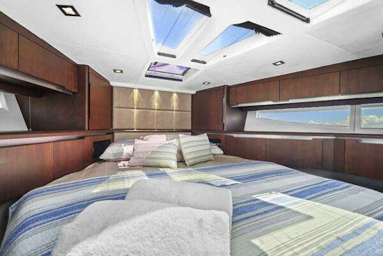 Galeon 470 Sky Yacht For Sale