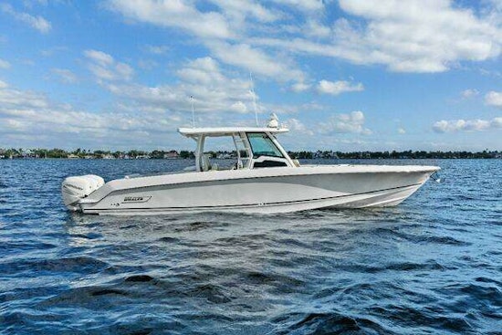 Boston Whaler 380 Outrage Yacht For Sale