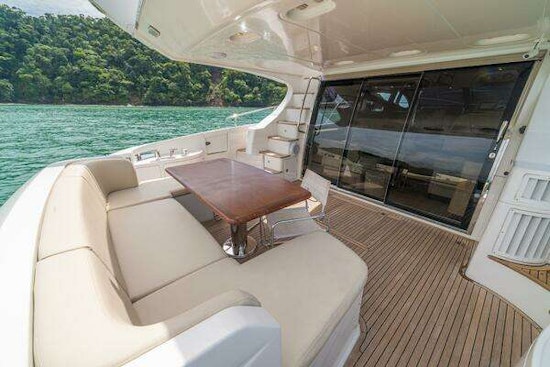 Azimut 64 Fly Yacht For Sale