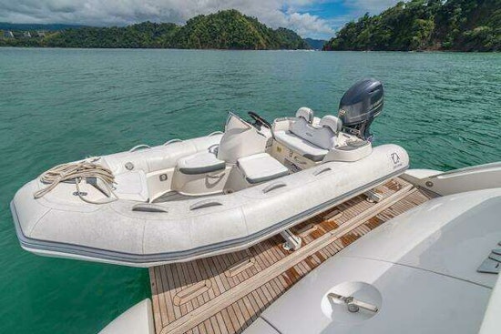 Azimut 64 Fly Yacht For Sale